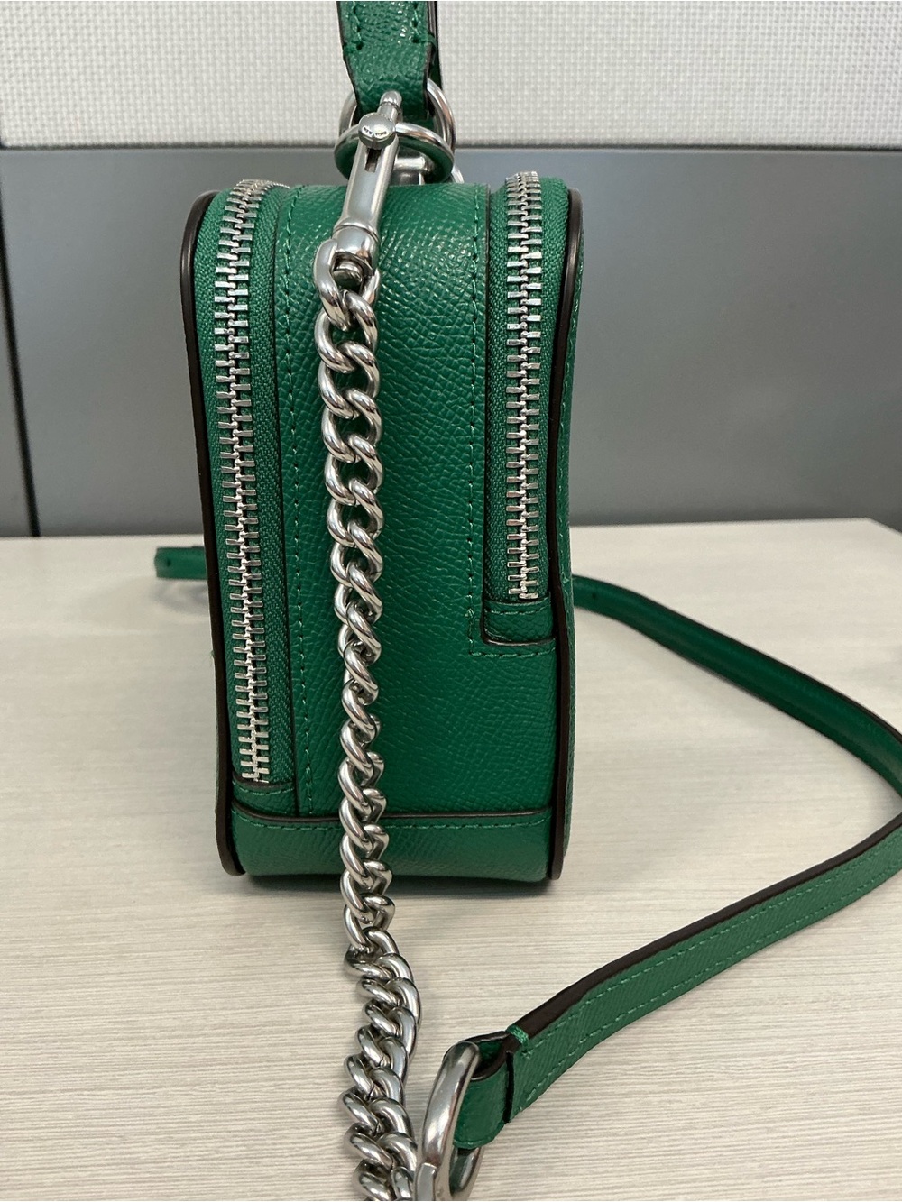 Authentic Coach Green Leather Crossbody Top-Handle Bag - Picture 6 of 8